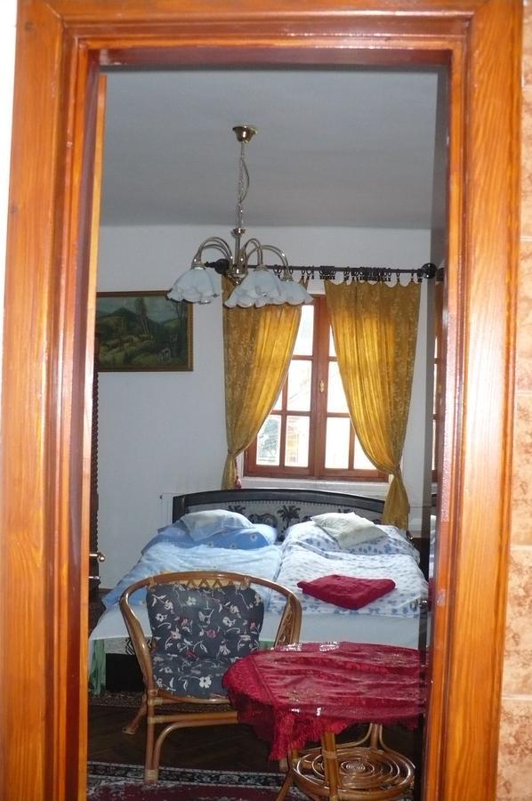 Kitty Apartman Apartment มิชโคลซ์ ภายนอก รูปภาพ